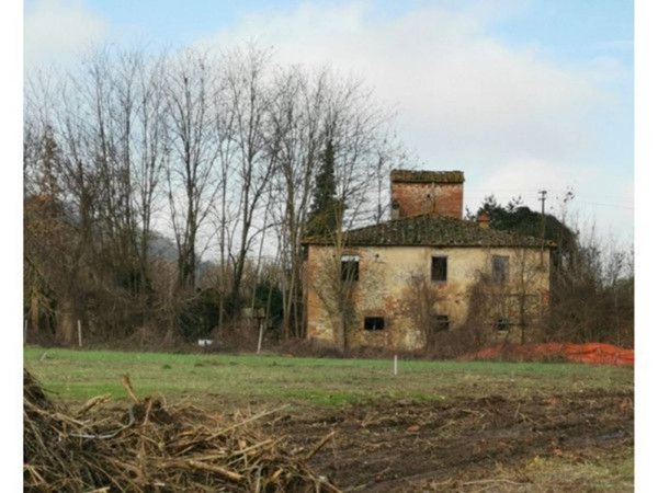 casa indipendente in vendita a Montevarchi