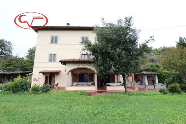 casa indipendente in vendita a Montevarchi