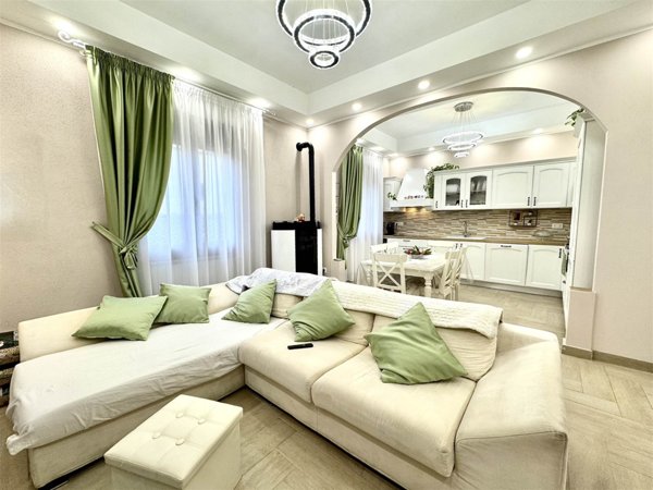casa indipendente in vendita a Montevarchi in zona Levanella