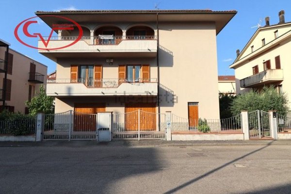casa indipendente in vendita a Montevarchi