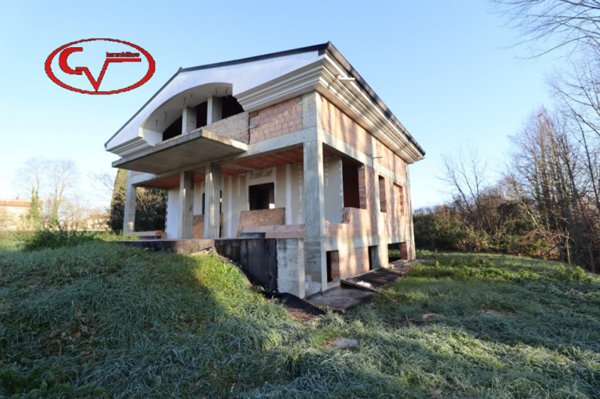casa indipendente in vendita a Montevarchi