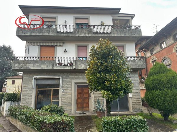 casa indipendente in vendita a Montevarchi