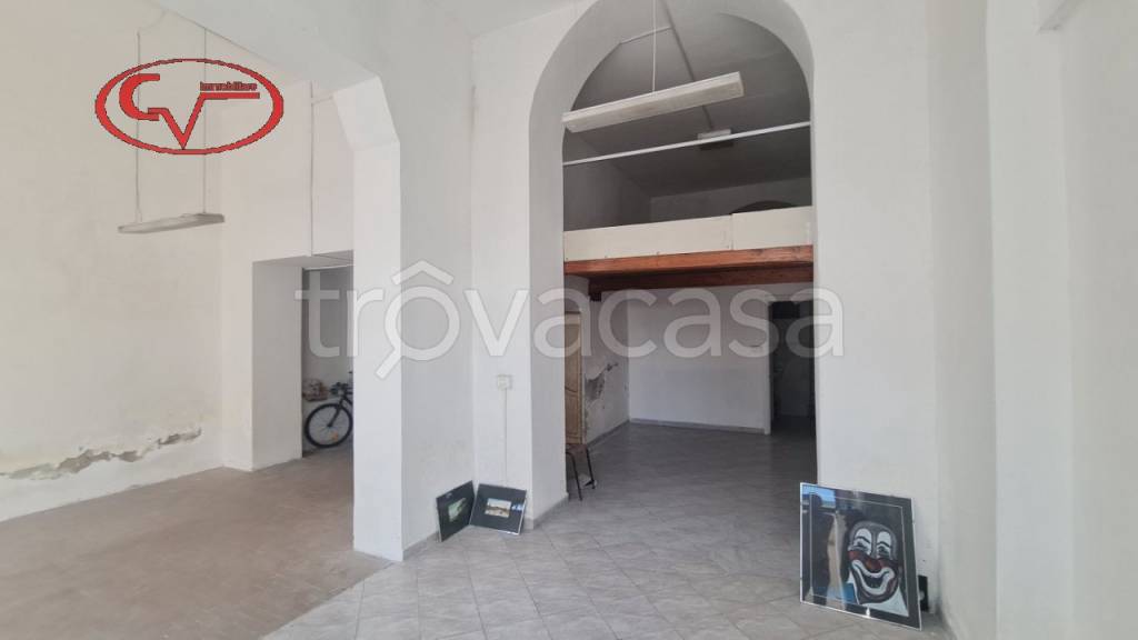negozio in vendita a Montevarchi