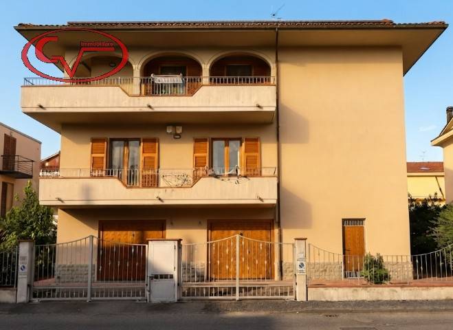 casa indipendente in vendita a Montevarchi