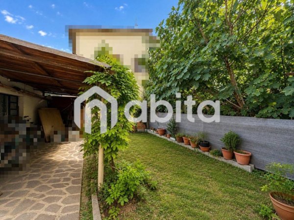casa indipendente in vendita a Montevarchi