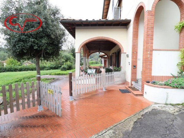 casa indipendente in vendita a Montevarchi
