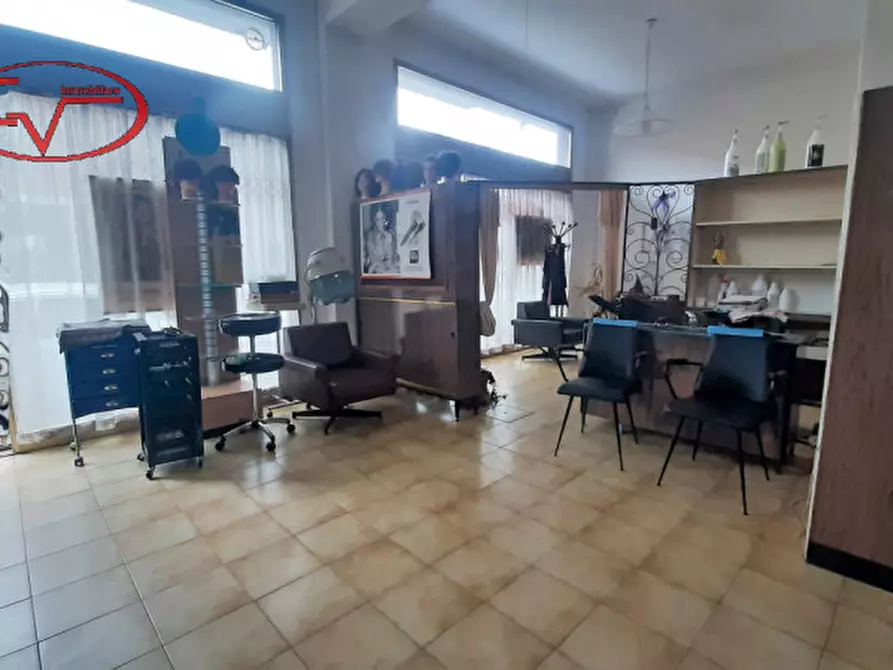 locale commerciale in vendita a Montevarchi