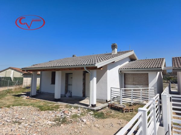 casa indipendente in vendita a Montevarchi in zona Levanella