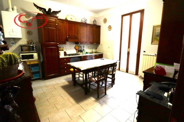 casa indipendente in vendita a Montevarchi