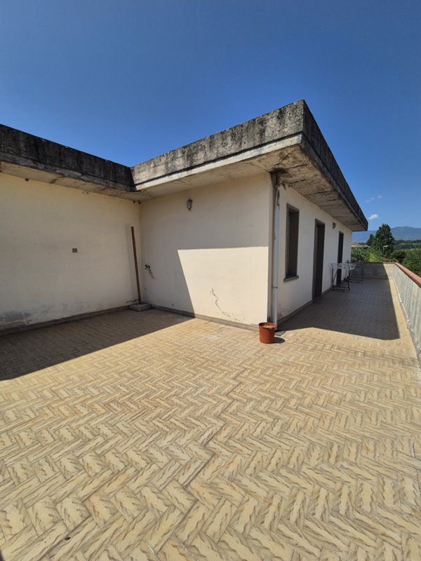 appartamento in vendita a Montevarchi in zona Pateresso