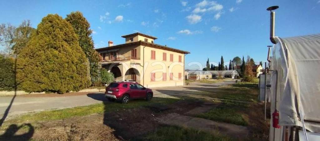 casa indipendente in vendita a Montevarchi in zona Levanella