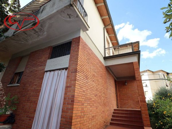 casa indipendente in vendita a Montevarchi