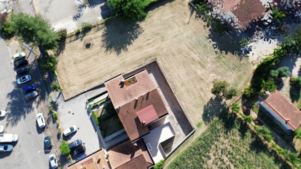 casa indipendente in vendita a Montevarchi in zona Levane