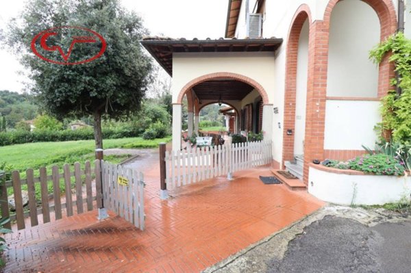 casa indipendente in vendita a Montevarchi