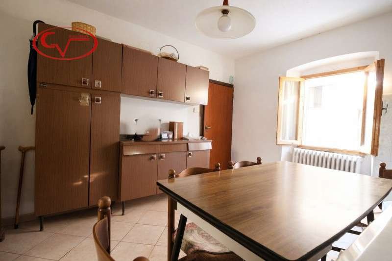 appartamento in vendita a Montevarchi in zona Levane