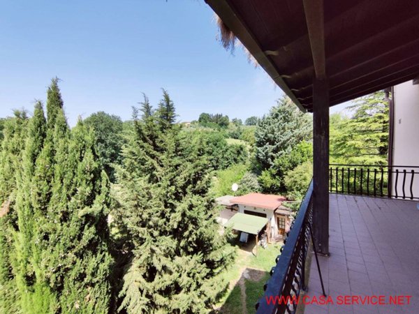 casa indipendente in vendita a Montevarchi