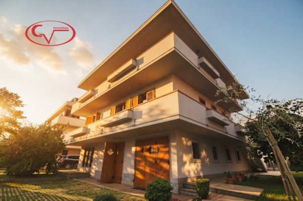 casa indipendente in vendita a Montevarchi
