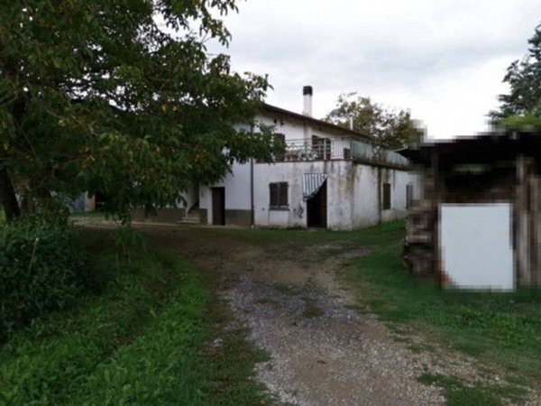 casa indipendente in vendita a Montevarchi
