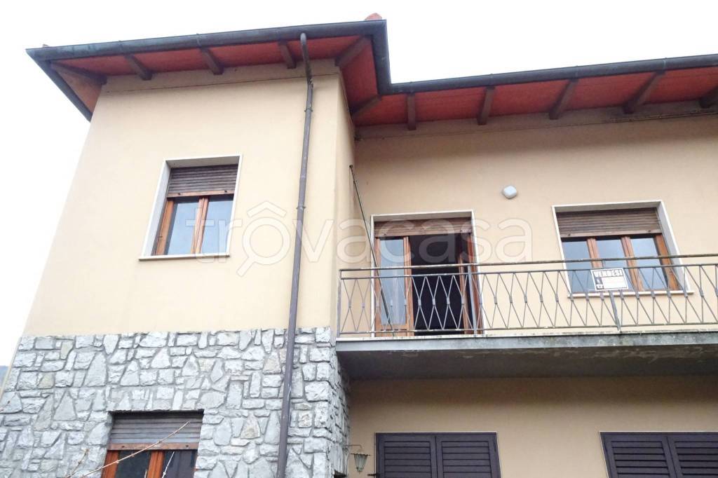 appartamento in vendita ad Ortignano Raggiolo