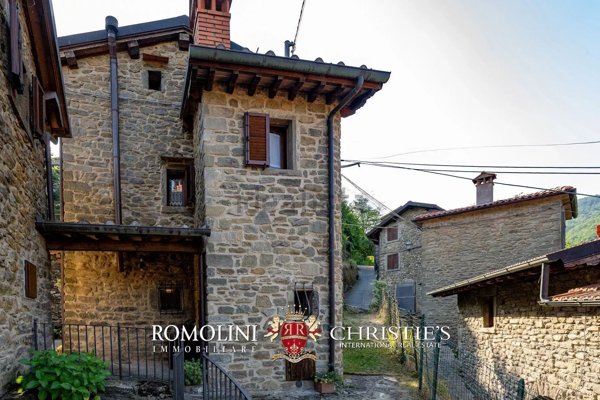 appartamento in vendita ad Ortignano Raggiolo