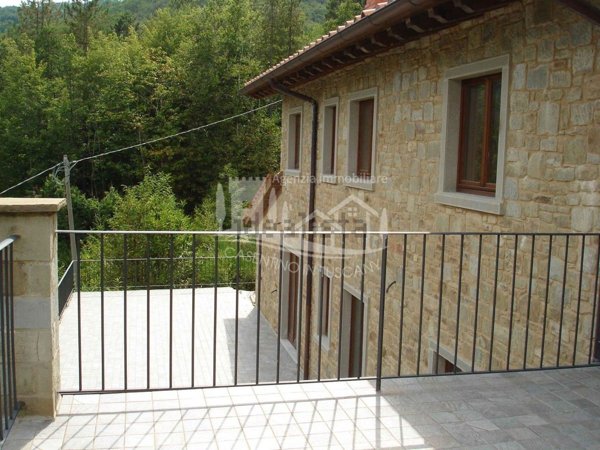 casale in vendita ad Ortignano Raggiolo