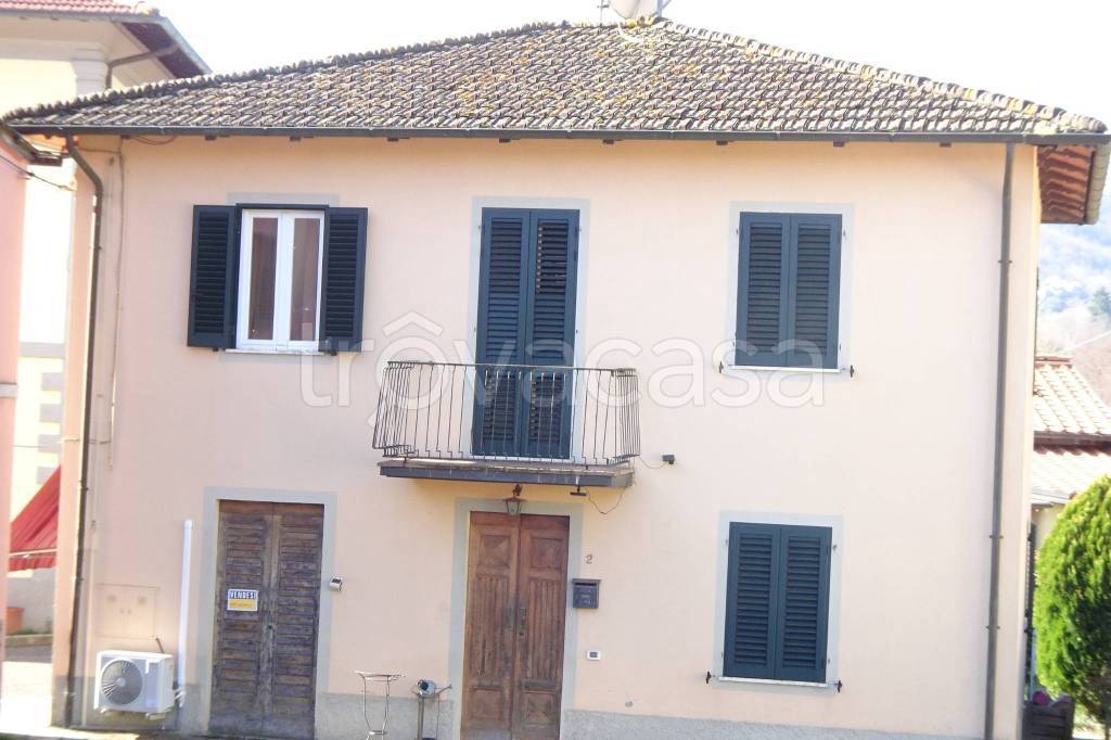 casa indipendente in vendita ad Ortignano Raggiolo