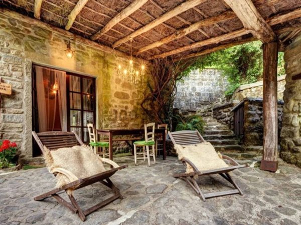 casa indipendente in vendita ad Ortignano Raggiolo in zona Raggiolo