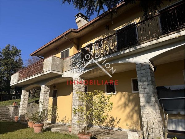 casa indipendente in vendita a Pieve Santo Stefano