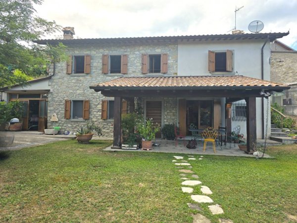 casa indipendente in vendita a Pieve Santo Stefano in zona Montalone
