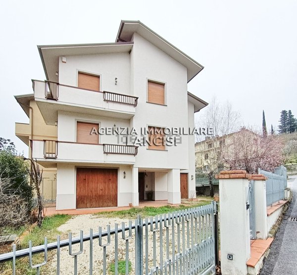 casa indipendente in vendita a Pieve Santo Stefano