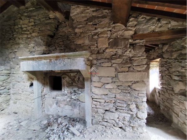 casa indipendente in vendita a Pieve Santo Stefano in zona Valsavignone