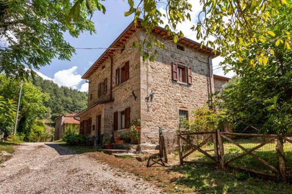 casa indipendente in vendita a Pieve Santo Stefano in zona Valsavignone
