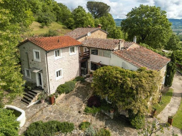 casa indipendente in vendita a Poppi