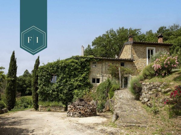 casa indipendente in vendita a Poppi