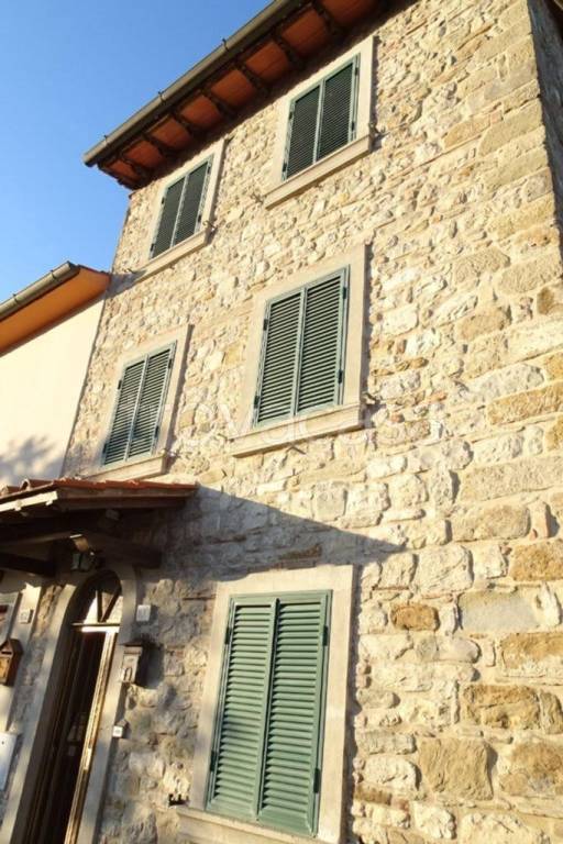 casa indipendente in vendita a Poppi in zona Ponte a Poppi