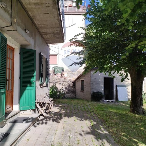 appartamento in vendita a Poppi in zona Badia Prataglia