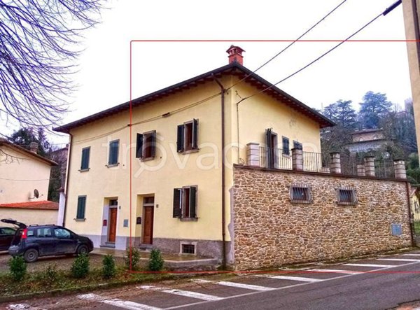 casa indipendente in vendita a Poppi in zona Sala