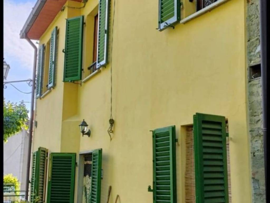 casa indipendente in vendita a Poppi in zona Badia Prataglia