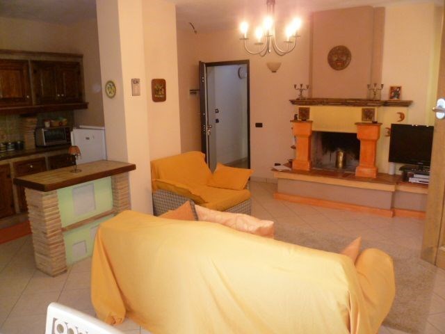 appartamento in vendita a Poppi in zona Porrena