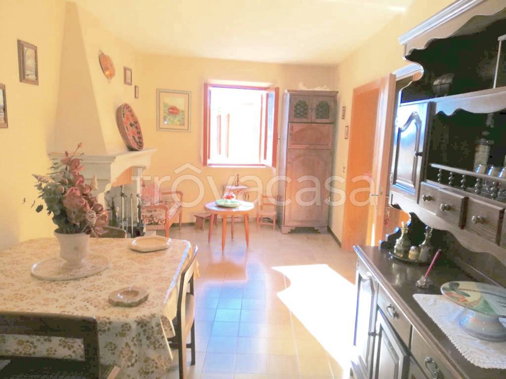 casa indipendente in vendita a Poppi in zona Moggiona