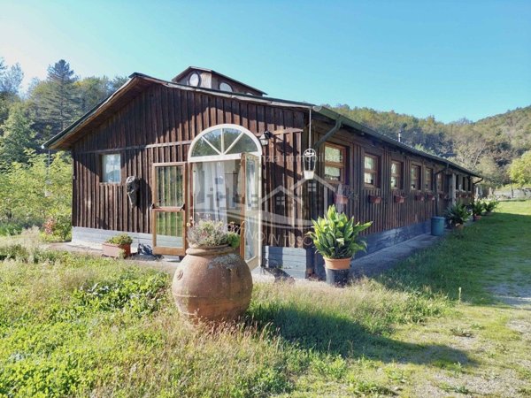 locale di sgombero in vendita a Poppi