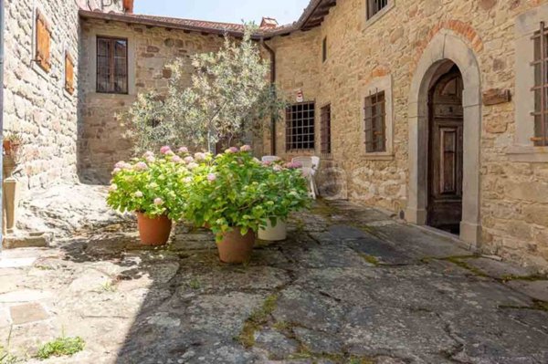 casa indipendente in vendita a Poppi