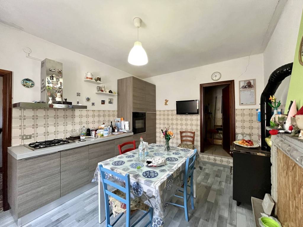 casa indipendente in vendita a Poppi in zona Badia Prataglia