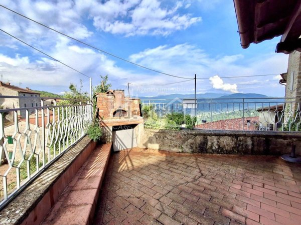 casa indipendente in vendita a Poppi