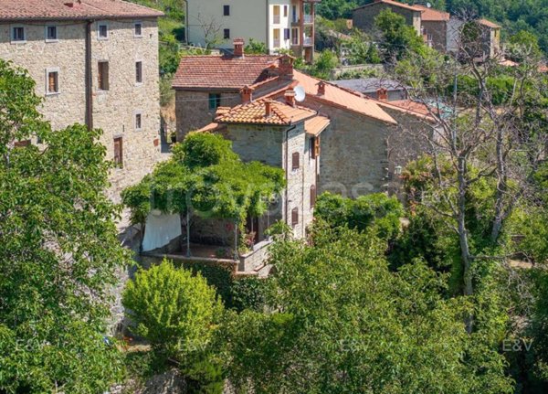 casa indipendente in vendita a Poppi