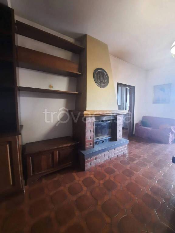 appartamento in vendita a Poppi in zona Porrena