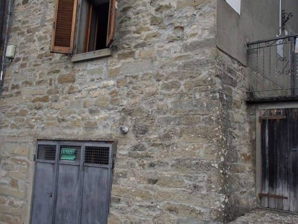 appartamento in vendita a Poppi in zona Moggiona