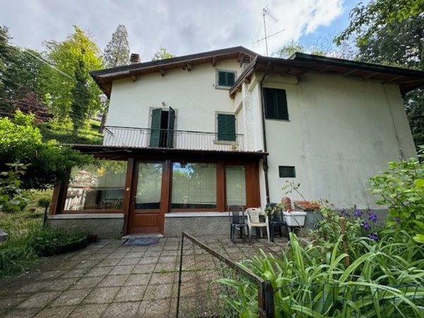 casa indipendente in vendita a Poppi in zona Badia Prataglia