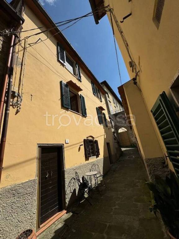 appartamento in vendita a Poppi in zona Sala