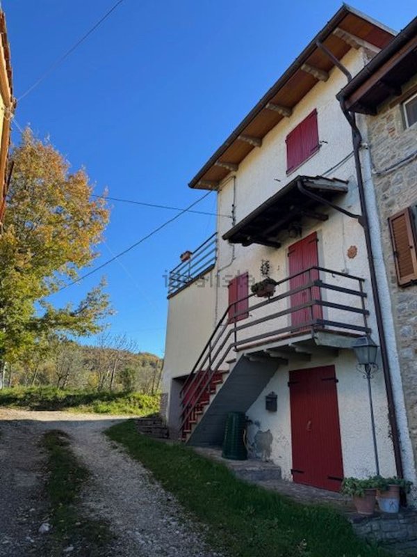 appartamento in vendita a Poppi in zona Sala